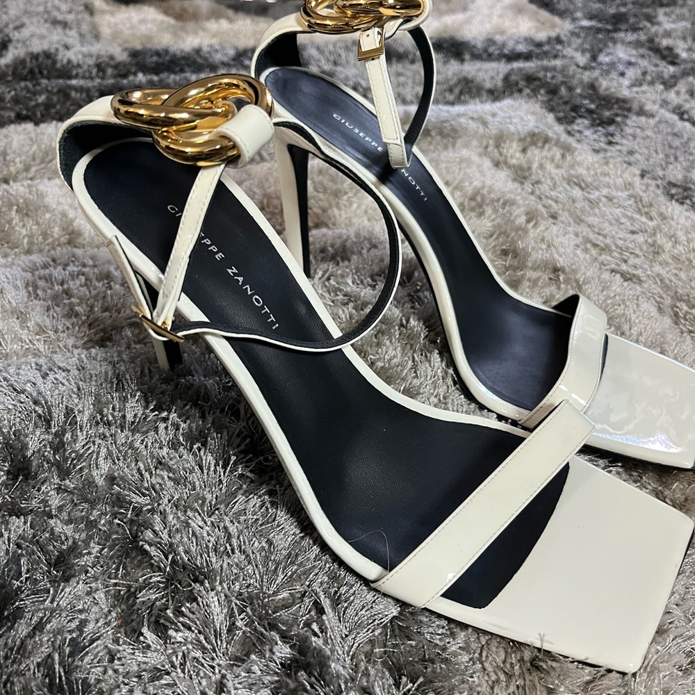 Giuseppe Zanotti Elegant White and Gold Heels